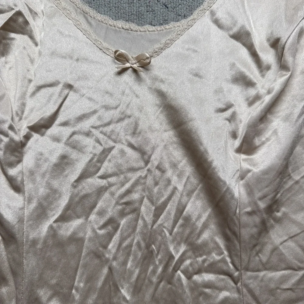 Vintage Nylon Slip Camisole Top Beige Satin‎ Lace Trim Women's XL - Picture 2 of 7